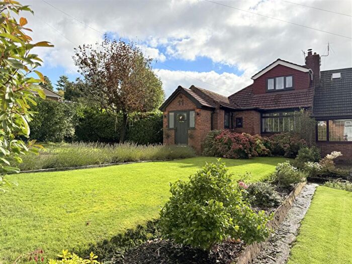 5 Bedroom Semi-Detached House For Sale In Crown Hill, Mossley, OL5