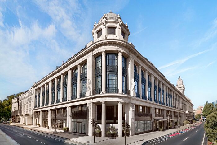 2 Bedroom Flat For Sale In Queensway, The Whiteley, London, W2