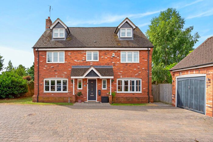 6 Bedroom Detached House For Sale In Slade Leas Middleton Cheney Banbury, Oxfordshire, OX17