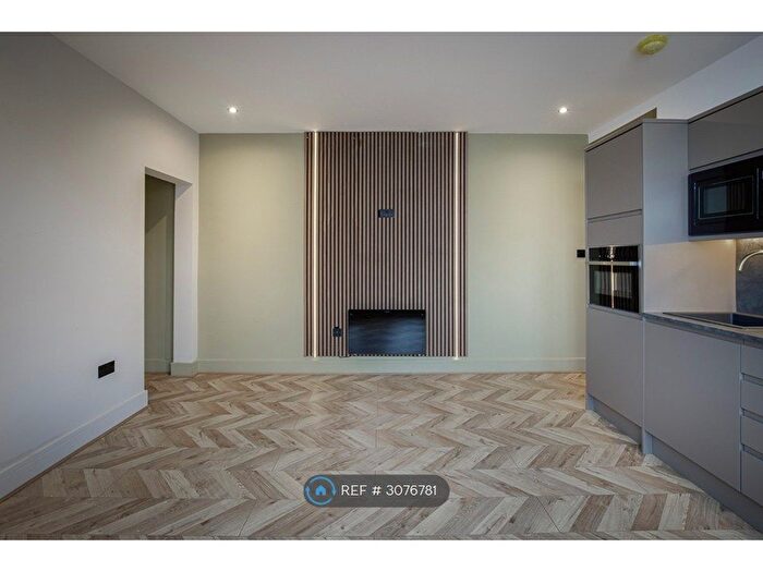 2 Bedroom Flat To Rent In Filey Place, Blackpool, FY1