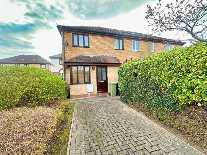 1 Bedroom Semi-Detached House To Rent In Shamrock Close, Walnut Tree, Milton Keynes, MK7