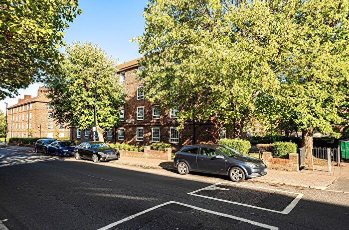 1 Bedroom Flat For Sale In Barville Close, London, SE4