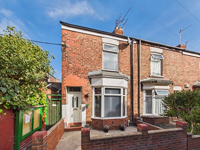 2 Bedroom End Of Terrace House For Sale In Rosebery Avenue, Newland Avenue, Hull, East Riding Of Yorkshire, HU5