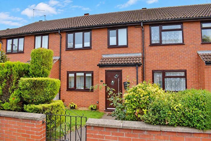 3 Bedroom Terraced House For Sale In Lovers Lane, Newark, NG24