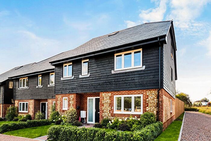4 Bedroom Semi-Detached House For Sale In Catherington Lane, Catherington, PO8