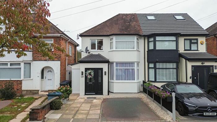 3 Bedroom Semi-Detached House For Sale In Steyning Road, Birmingham, B26