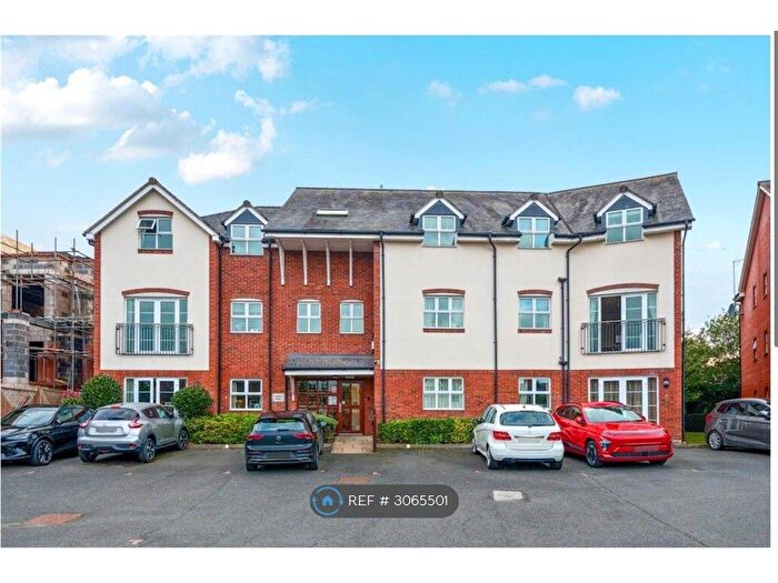 2 Bedroom Flat To Rent In Poplar Road, Dorridge, B93
