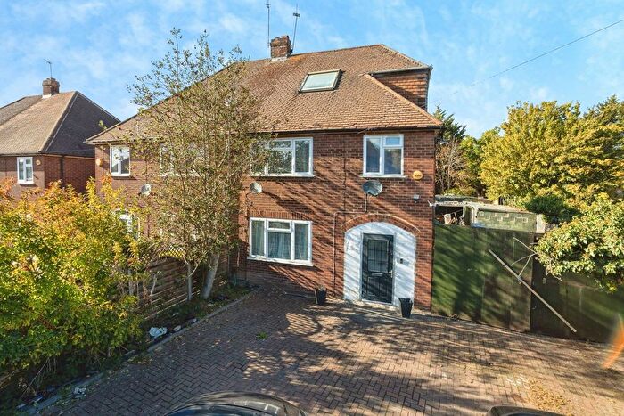 4 Bedroom Semi-Detached House For Sale In Ickenham Road, Ruislip, HA4