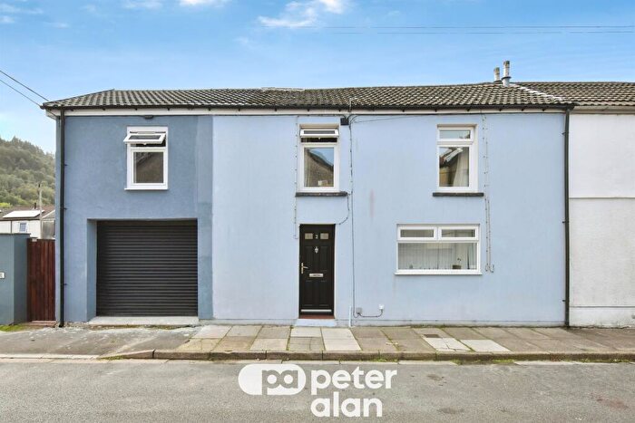 4 Bedroom End Of Terrace House For Sale In Cwmneol Place, Cwmaman, Aberdare, CF44