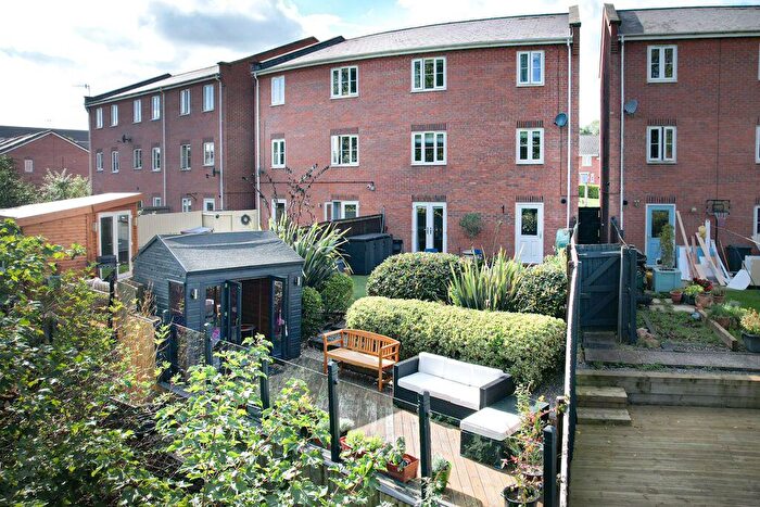 4 Bedroom Semi-Detached House For Sale In Noskwith Street, Ilkeston, DE7