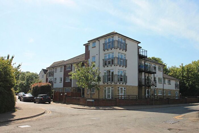2 Bedroom Flat For Sale In Friars View, Aylesford, ME20