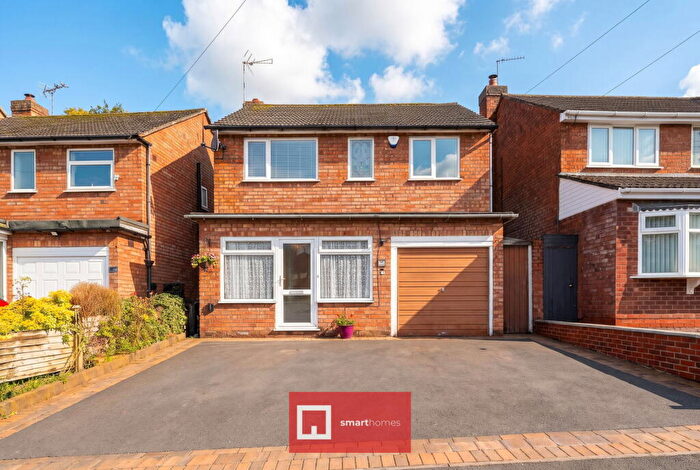3 Bedroom Detached House For Sale In Rowney Croft, Hall Green, B28