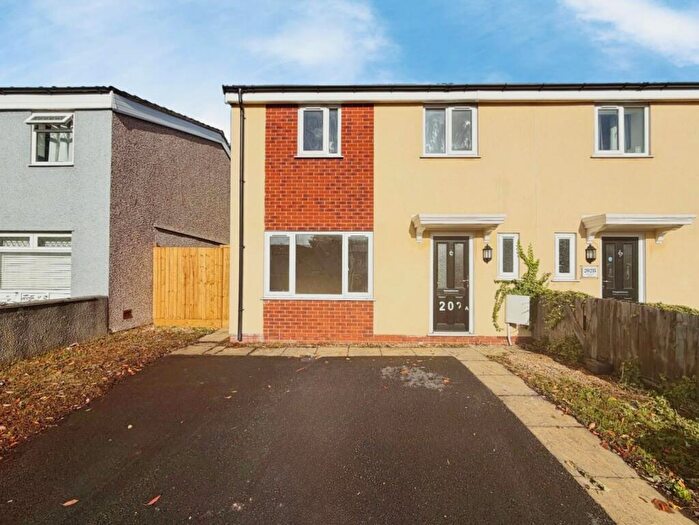 4 Bedroom Semi-Detached House To Rent In Creswicke Road, Knowle, Bristol, BS4