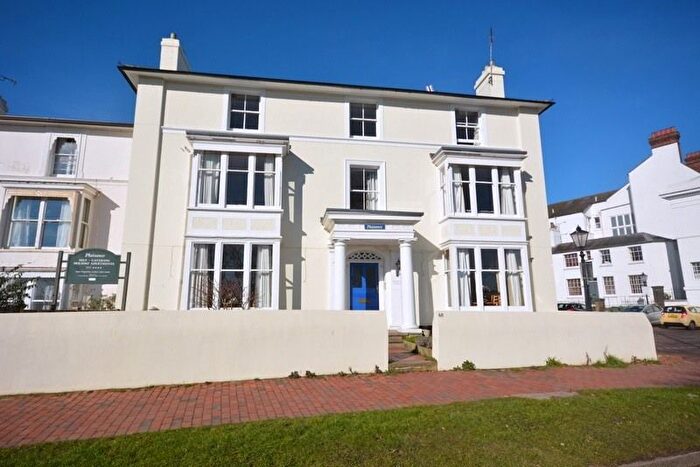 2 Bedroom Flat To Rent In Mount Ephraim, Tunbridge Wells, TN4