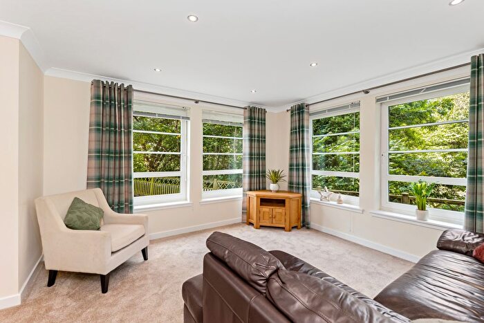 2 Bedroom Flat For Sale In / Powderhall Rigg, Powderhall, Edinburgh, EH7