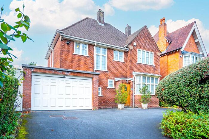 4 Bedroom Detached House For Sale In Ashleigh Road, Solihull, B91