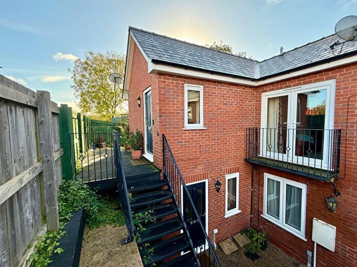 1 Bedroom Flat For Sale In Over Ross Street, Ross-On-Wye, HR9
