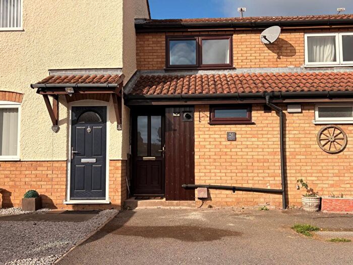 1 Bedroom Terraced House To Rent In Lincoln Way, Daventry, West Northamptonshire, NN11