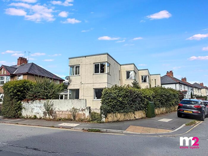 3 Bedroom Flat For Sale In Park Avenue, Abergavenny, NP7