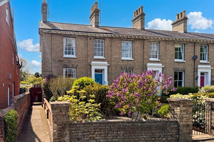 3 Bedroom End Of Terrace House For Sale In Gallows Hill, Hadleigh, IP7