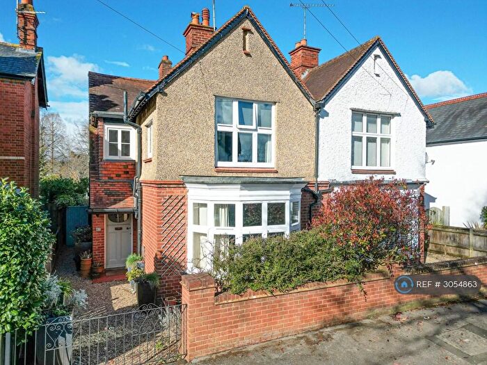 3 Bedroom Semi-Detached House To Rent In Harrogate Road, Reading, RG4