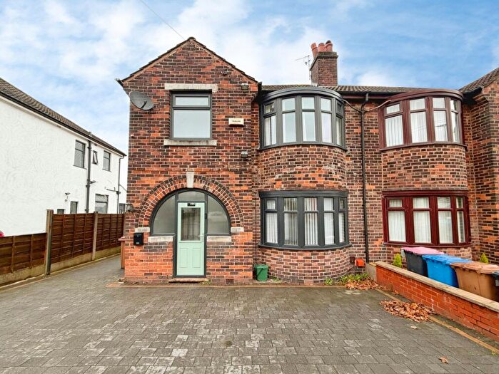 3 Bedroom Semi-Detached House To Rent In Manchester Road, Clifton, Swinton, Manchester, M27