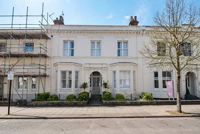 6 Bedroom Terraced House To Rent In Barna House Clarendon Avenue, Leamington Spa, CV32
