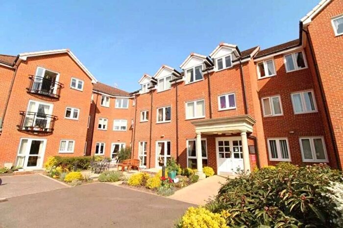 1 Bedroom Flat To Rent In Milward Court, Warwick Road, Reading, RG2
