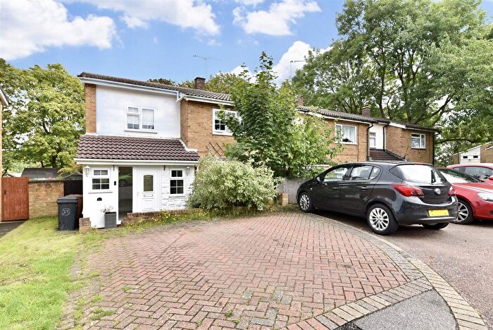 3 Bedroom End Of Terrace House For Sale In Benstede, Stevenage, SG2