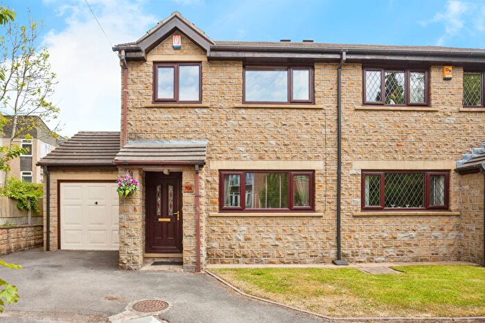 3 Bedroom Semi-Detached House For Sale In Staincliffe Road, Dewsbury, WF13