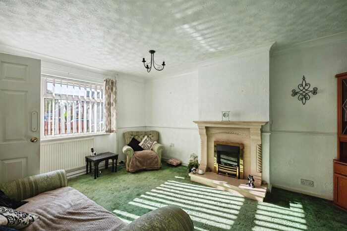 3 Bedroom Terraced House For Sale In Sibelius Road, Hull, HU4