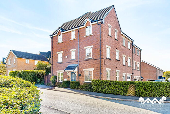 4 Bedroom Terraced House For Sale In Sweet Briar Close, Clayton Le Moors, Accrington, BB5