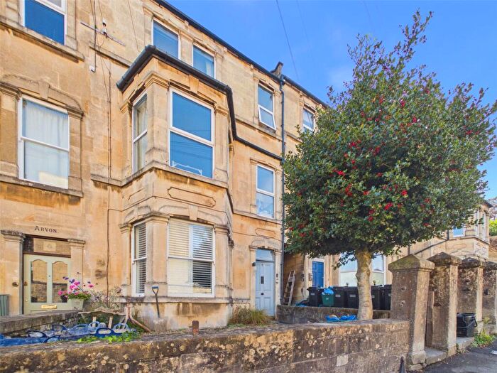 2 Bedroom Apartment For Sale In Devonshire Villas, Bear Flat, Bath, Bath And North East Somerset, BA2