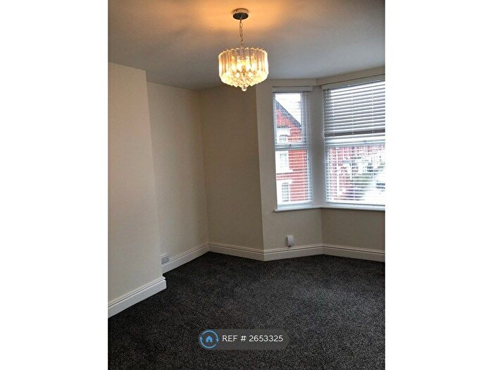 2 Bedroom Flat To Rent In Langham Ave, Liverpool, L17