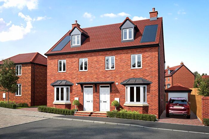 3 Bedroom Semi-Detached House For Sale In Hither Green Lane, Redditch, B98