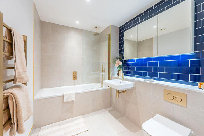 2 Bedroom Flat To Rent In Elmhurst, Wembley, HA9