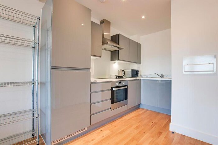 1 Bedroom Flat To Rent In Park Place, Stevenage, SG1