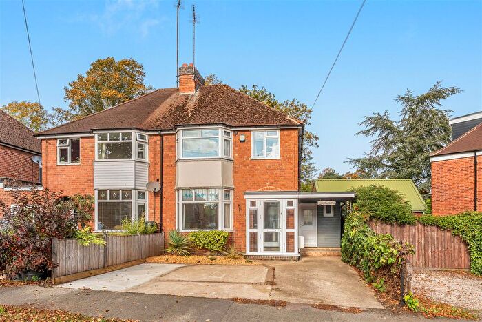 3 Bedroom Semi-Detached House For Sale In Cope Road, Banbury, OX16