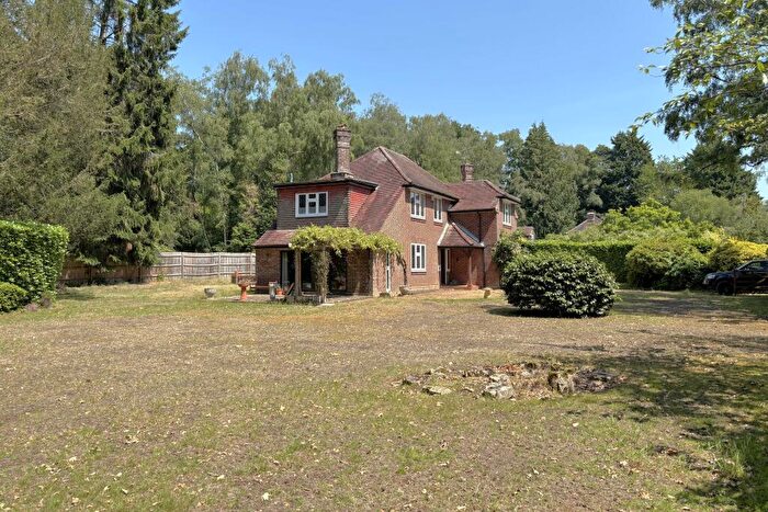 3 Bedroom Detached House For Sale In Woodlea Way, Ampfield, Romsey, SO51