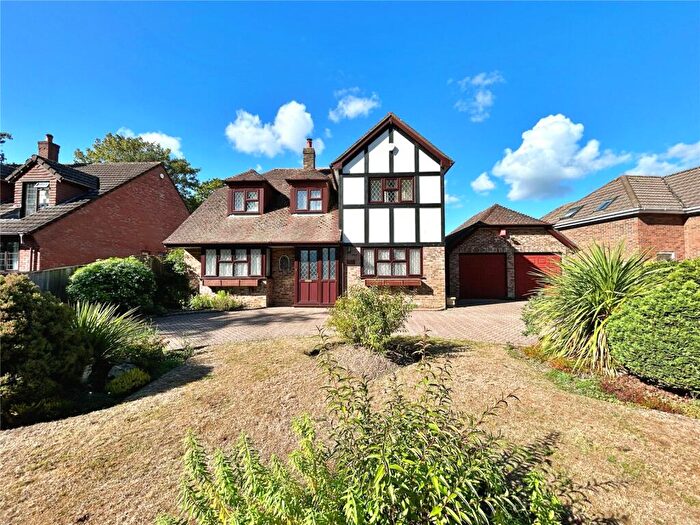 4 Bedroom Detached House For Sale In Smugglers Lane North, Highcliffe, Christchurch, Dorset, BH23