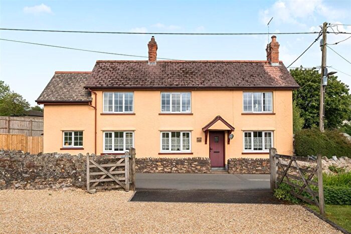 3 Bedroom Detached House For Sale In Hemyock, Cullompton, EX15