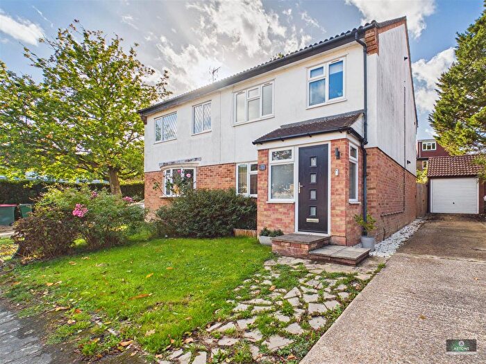 3 Bedroom Semi-Detached House For Sale In Heathfield, Pound Hill, RH10