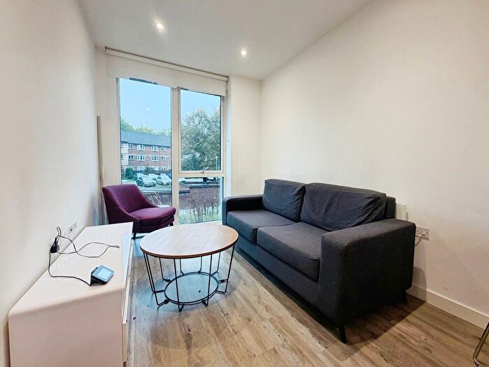 1 Bedroom Flat To Rent In Kings Road, Reading, Berkshire, RG1