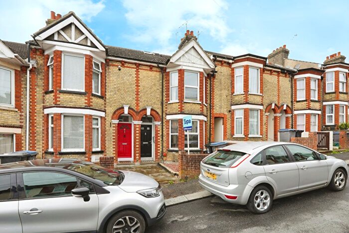 3 Bedroom Terraced House For Sale In Malmains Road, Dover, CT17