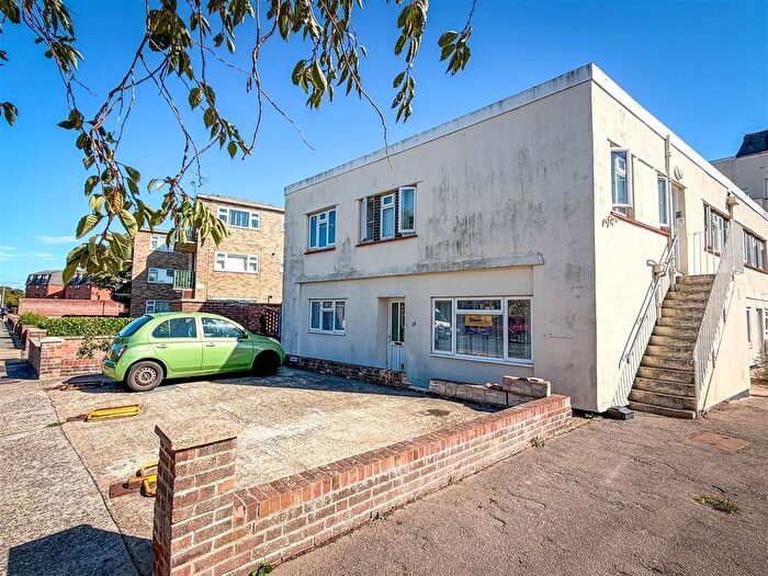 2 Bedroom Maisonette To Rent In Marine Parade East, Clacton-On-Sea, Essex, CO15