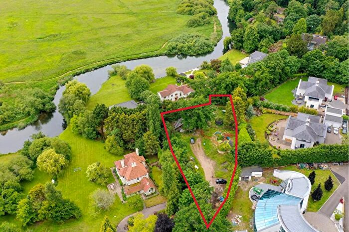 5 Bedroom Detached House For Sale In Windmill Lane, Ringwood, BH24