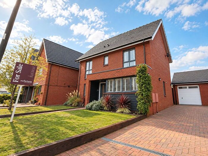 3 Bedroom Detached House For Sale In Woolner Road, Tadpole Garden Village, SN25