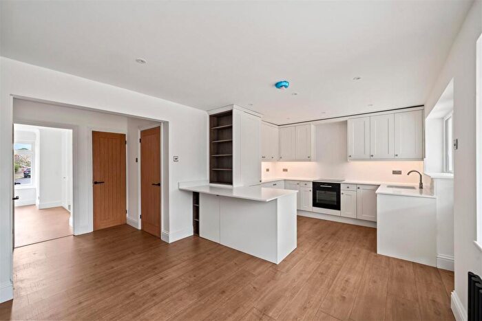 3 Bedroom House For Sale In Brocks Drive, Fairlands, Guildford, GU3