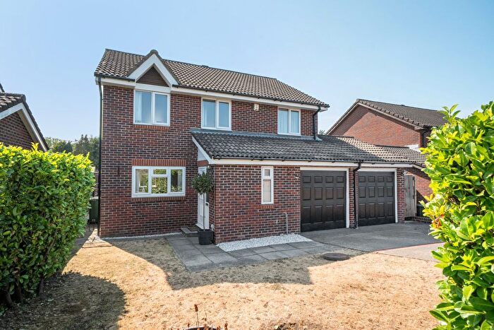 4 Bedroom Detached House For Sale In Howells Close, West Kingsdown, Sevenoaks, TN15
