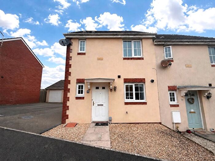 3 Bedroom End Of Terrace House For Sale In Heol Y Fronfraith Fawr, Broadlands, Bridgend, CF31